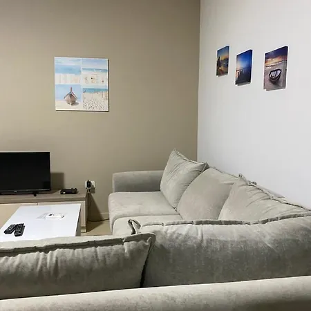 Jasmine Apartment *